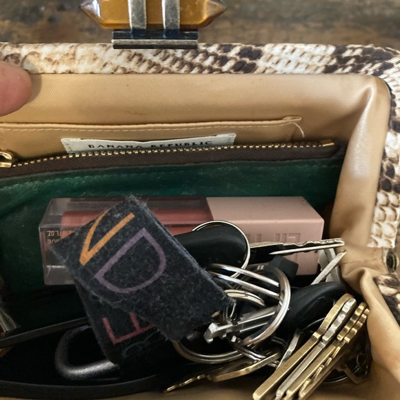 Banana Republic Clutch & Style Bag! 2 for 1! 🔥 FIRM PRICE - Picture 9 of 14